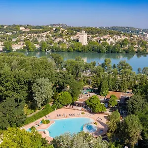 Camping Du Pont D'avignon, Avignon